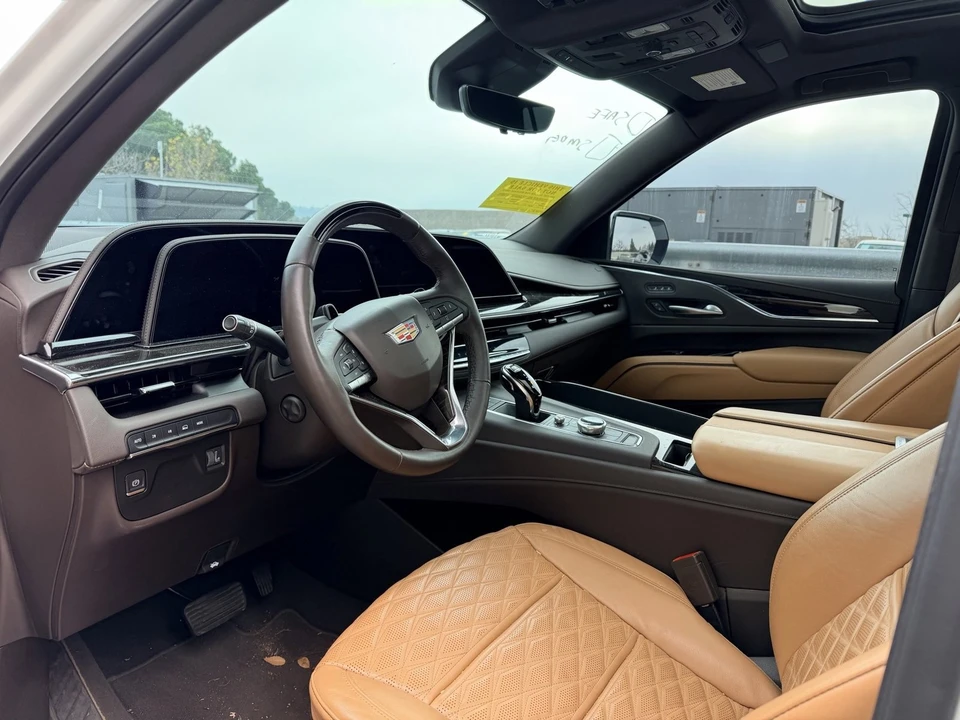 2023 Cadillac Escalade 5th Gen - Image 2 of 3