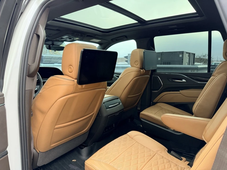 2023 Cadillac Escalade 5th Gen - Image 3 of 3