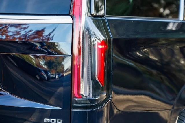 2023 Cadillac Escalade 5th Gen - Image 8 of 12