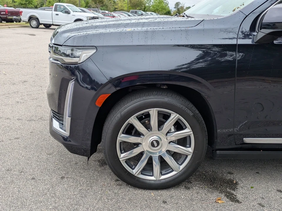 2023 Cadillac Escalade 5th Gen - Image 11 of 12