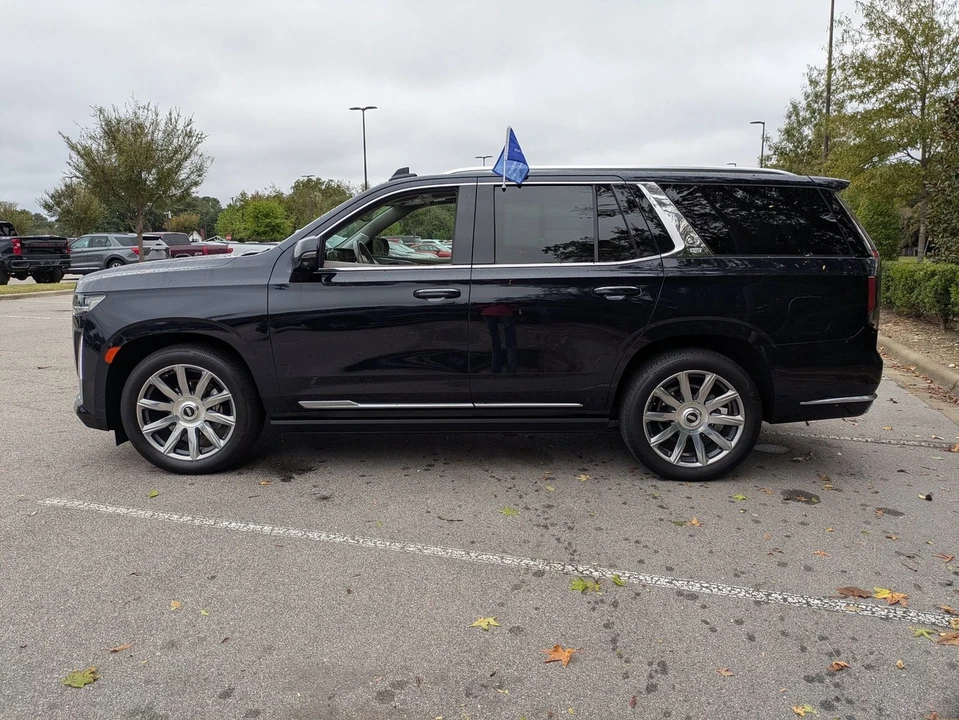 2023 Cadillac Escalade 5th Gen - Image 7 of 12