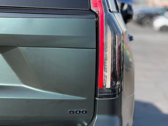 2023 Cadillac Escalade 5th Gen - Image 9 of 12
