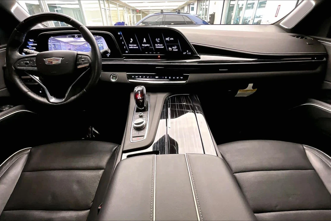 2023 Cadillac Escalade 5th Gen - Image 16 of 21