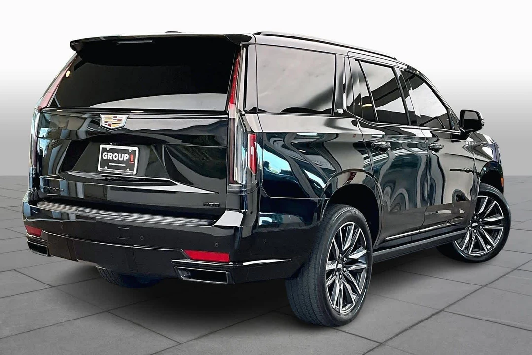 2023 Cadillac Escalade 5th Gen - Image 13 of 21