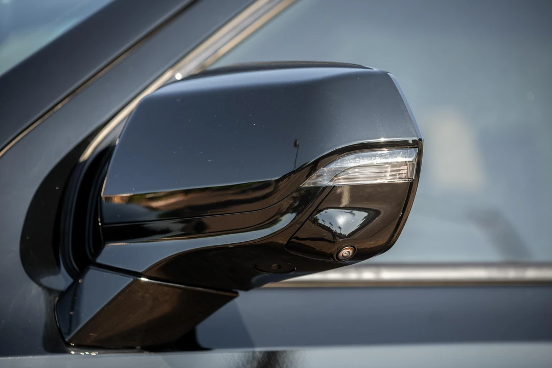 2023 Cadillac Escalade 5th Gen - Image 12 of 31