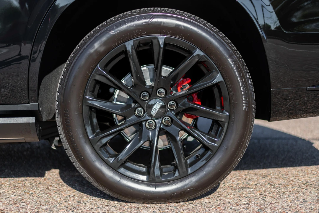 2023 Cadillac Escalade 5th Gen - Image 21 of 31