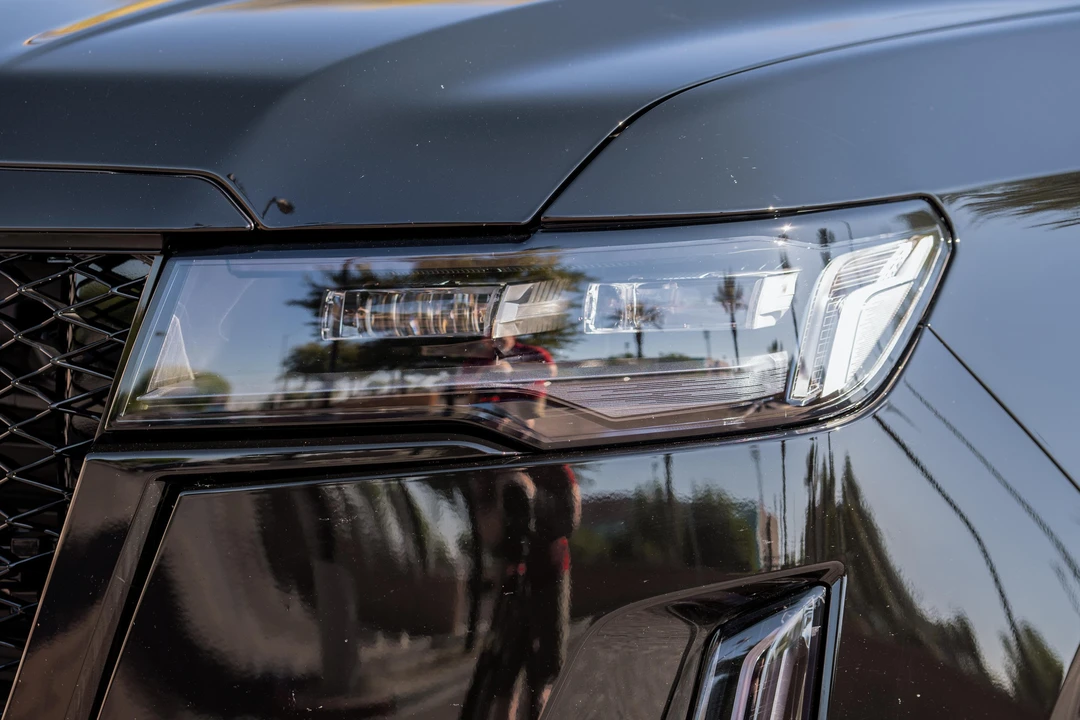 2023 Cadillac Escalade 5th Gen - Image 10 of 31