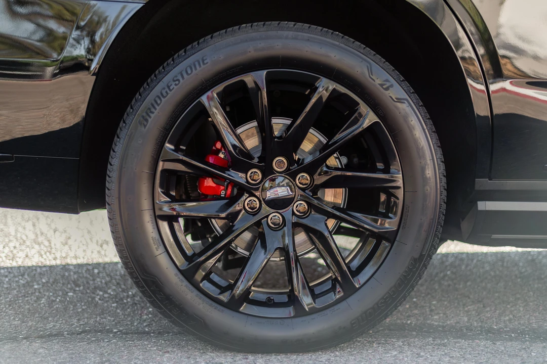 2023 Cadillac Escalade 5th Gen - Image 22 of 31