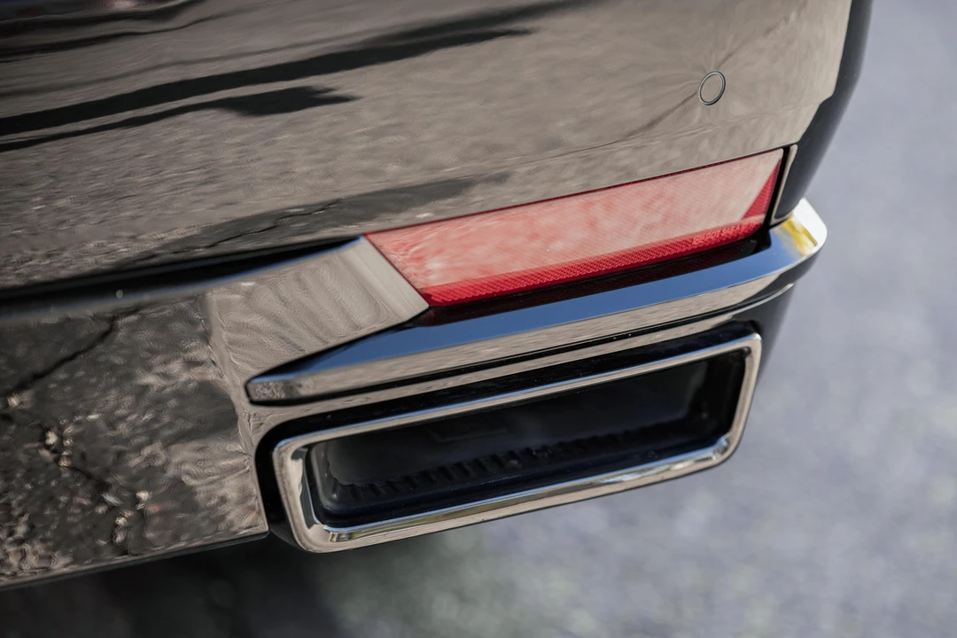 2023 Cadillac Escalade 5th Gen - Image 16 of 31