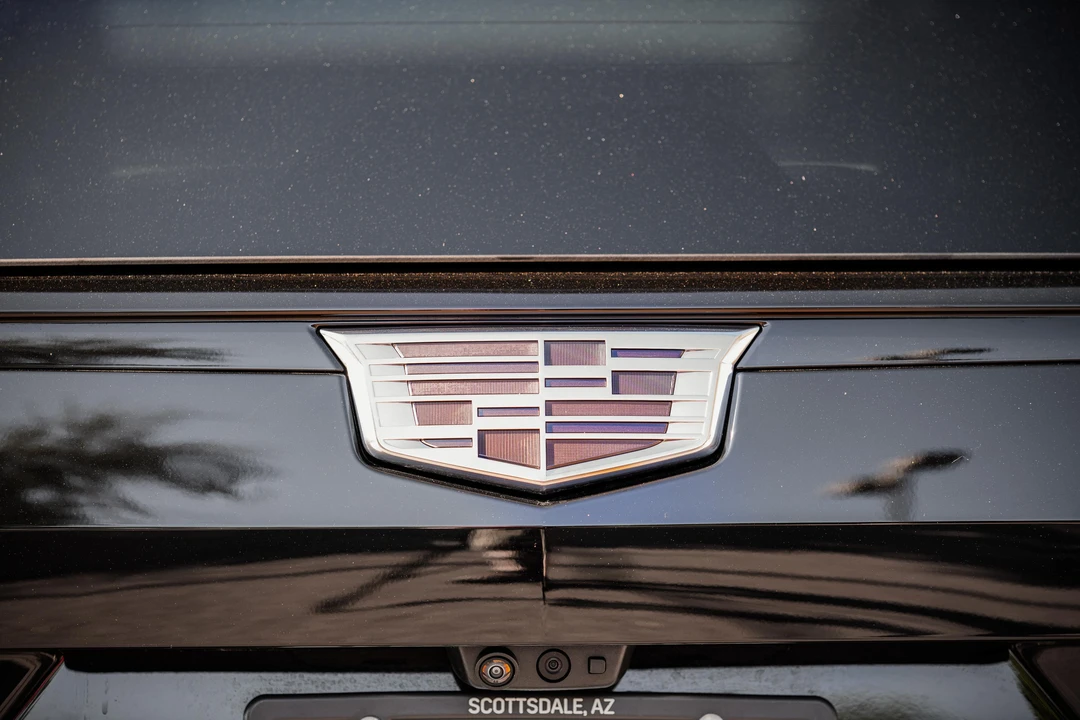 2023 Cadillac Escalade 5th Gen - Image 15 of 31