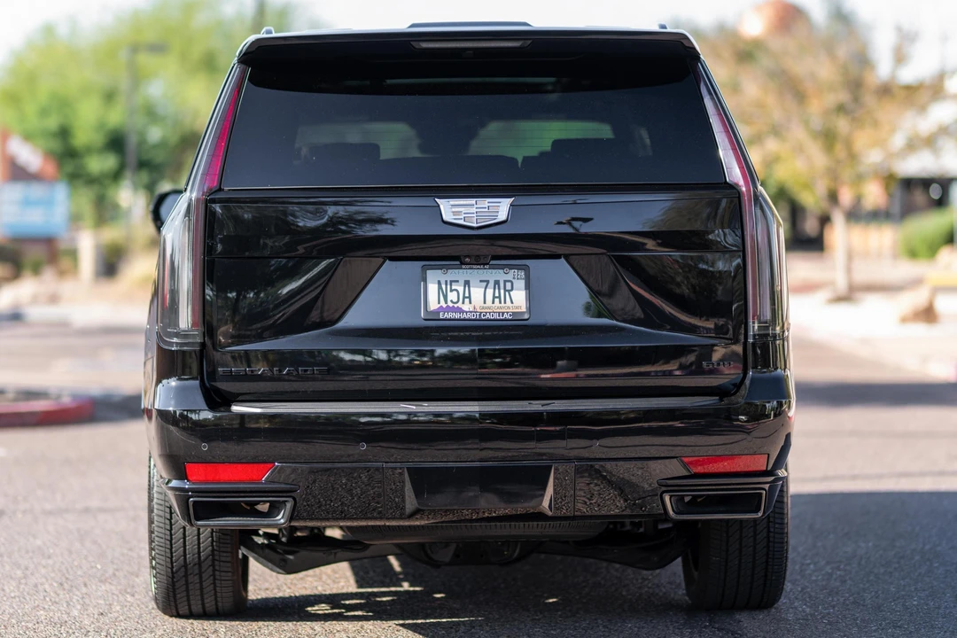 2023 Cadillac Escalade 5th Gen - Image 5 of 31