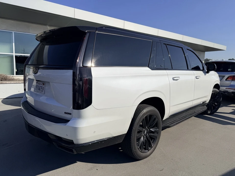 2023 Cadillac Escalade 5th Gen - Image 5 of 6
