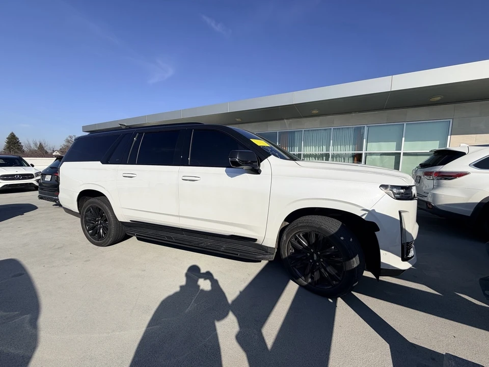 2023 Cadillac Escalade 5th Gen - Image 2 of 6
