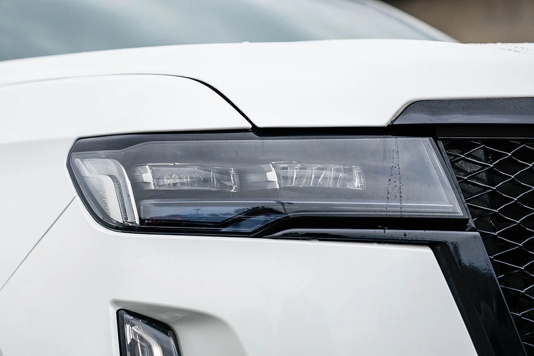 2023 Cadillac Escalade 5th Gen - Image 7 of 12