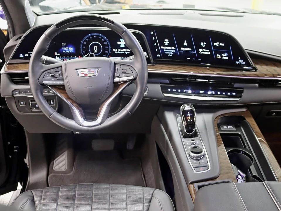 2023 Cadillac Escalade 5th Gen - Image 15 of 21