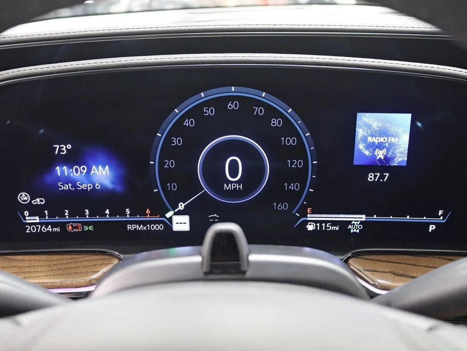 2023 Cadillac Escalade 5th Gen - Image 19 of 21