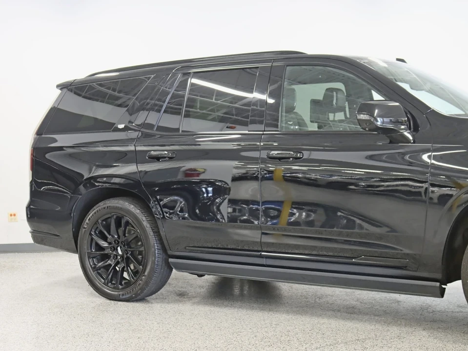 2023 Cadillac Escalade 5th Gen - Image 3 of 21