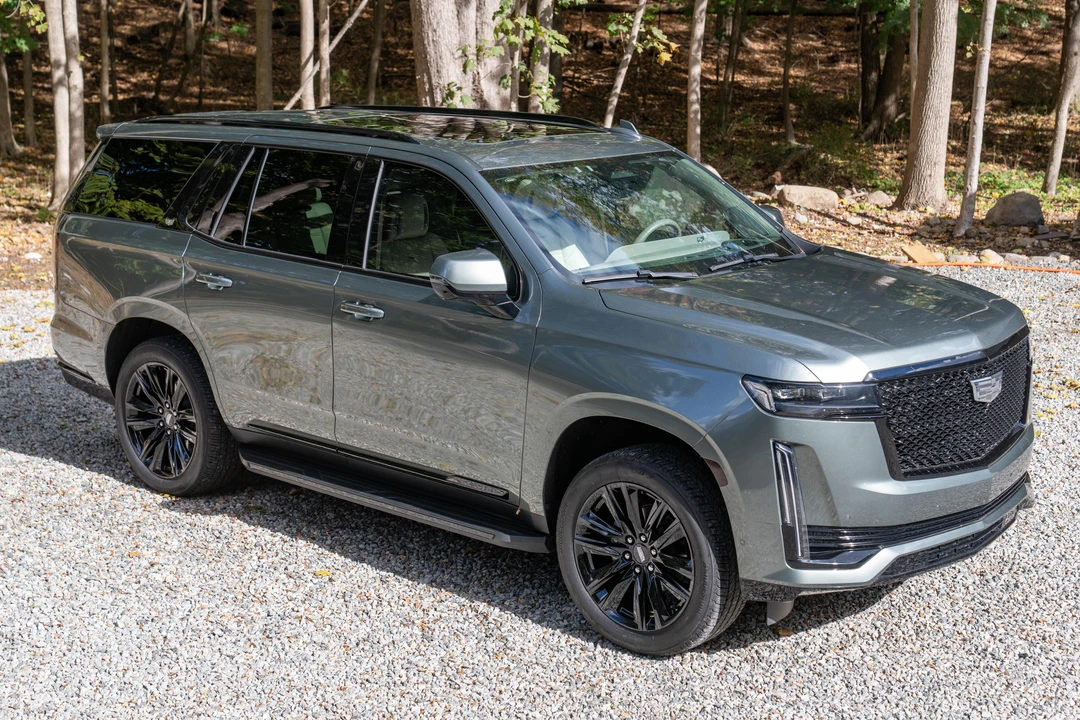 2023 Cadillac Escalade 5th Gen - Image 8 of 31