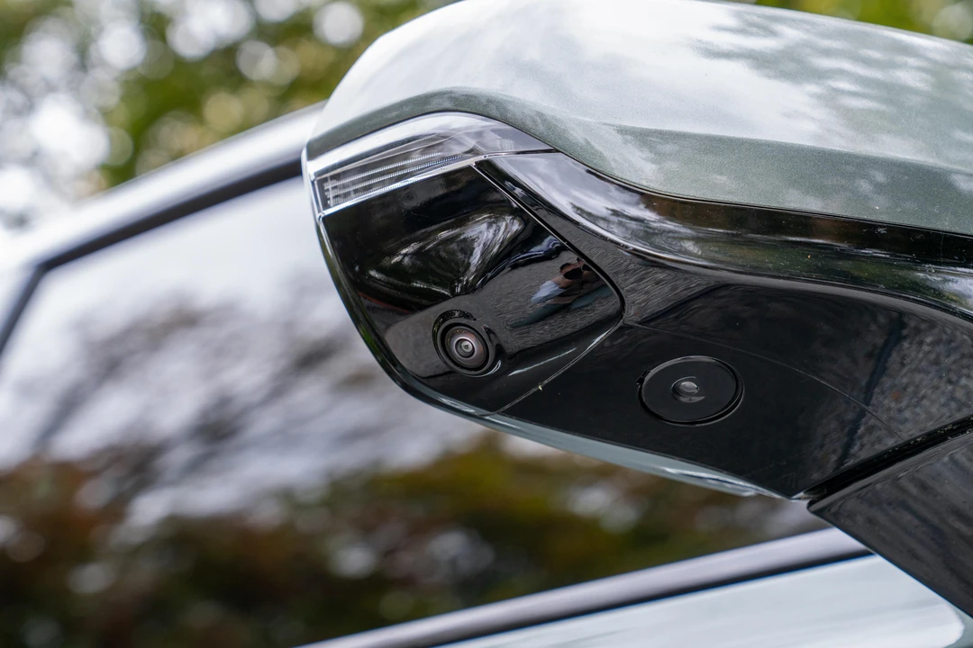 2023 Cadillac Escalade 5th Gen - Image 22 of 31