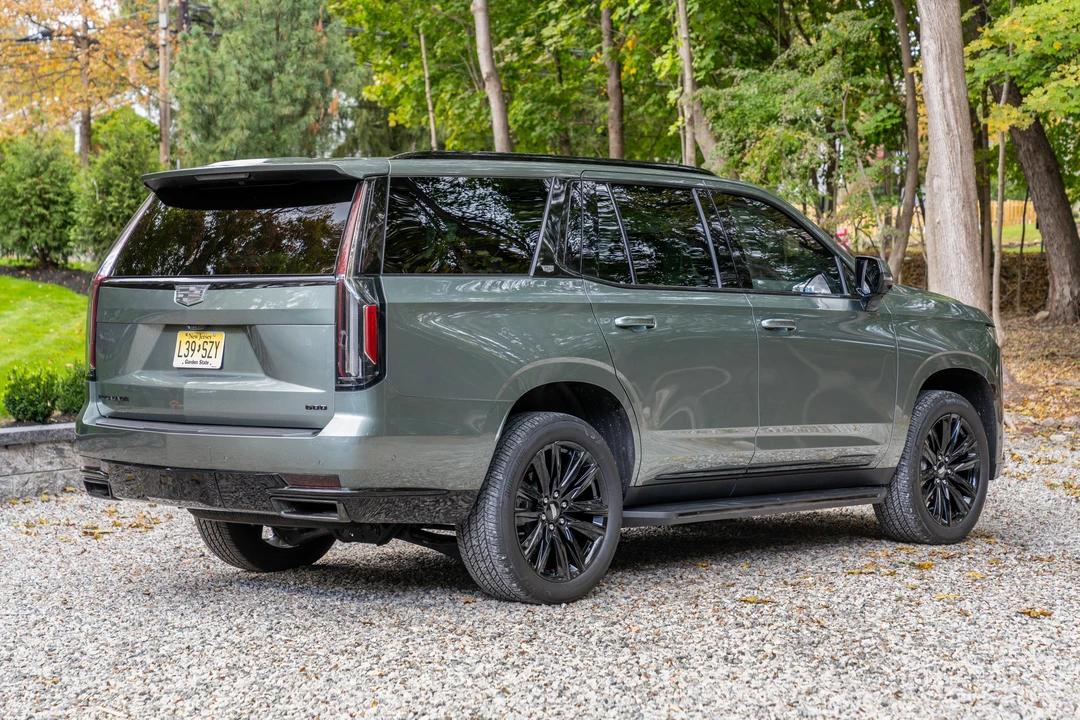 2023 Cadillac Escalade 5th Gen - Image 7 of 31
