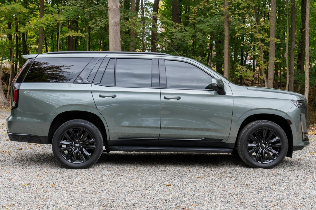 2023 Cadillac Escalade 5th Gen - Image 3 of 31