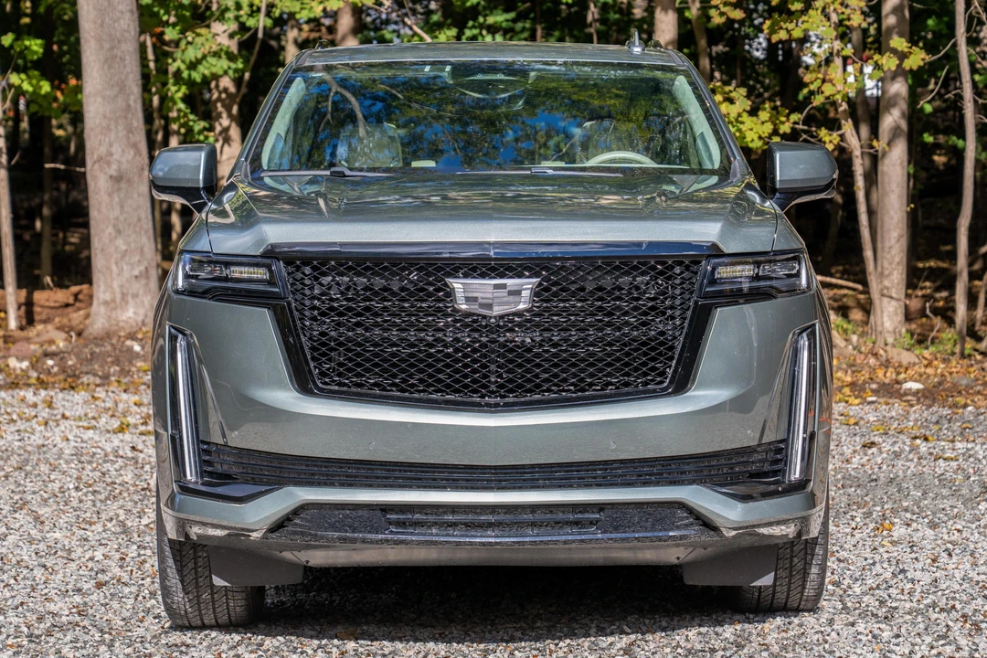 2023 Cadillac Escalade 5th Gen - Image 2 of 31