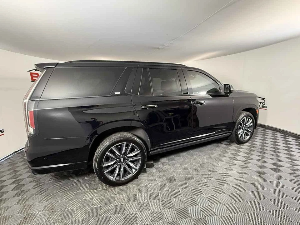 2023 Cadillac Escalade 5th Gen - Image 12 of 21