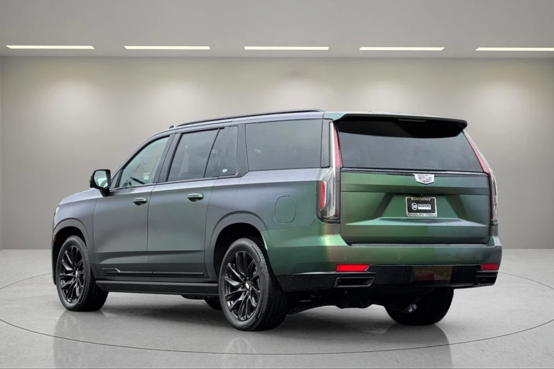 2023 Cadillac Escalade 5th Gen - Image 6 of 12