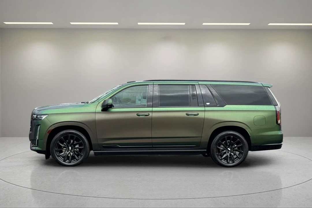 2023 Cadillac Escalade 5th Gen - Image 7 of 12