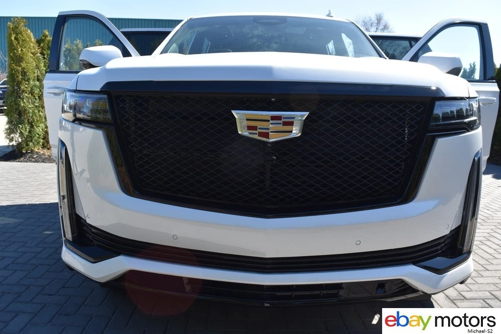 2023 Cadillac Escalade 5th Gen - Image 19 of 21