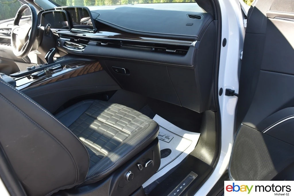 2023 Cadillac Escalade 5th Gen - Image 14 of 21
