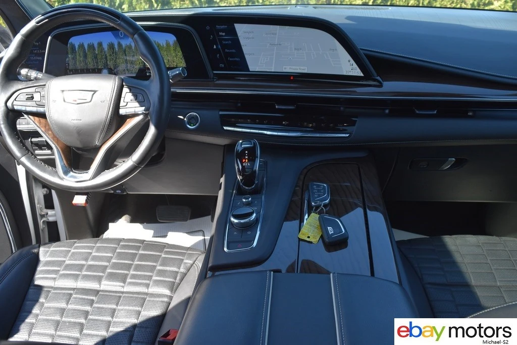 2023 Cadillac Escalade 5th Gen - Image 13 of 21