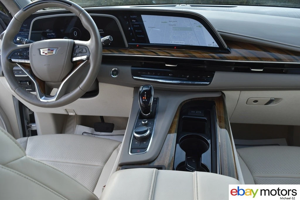 2023 Cadillac Escalade 5th Gen - Image 15 of 21