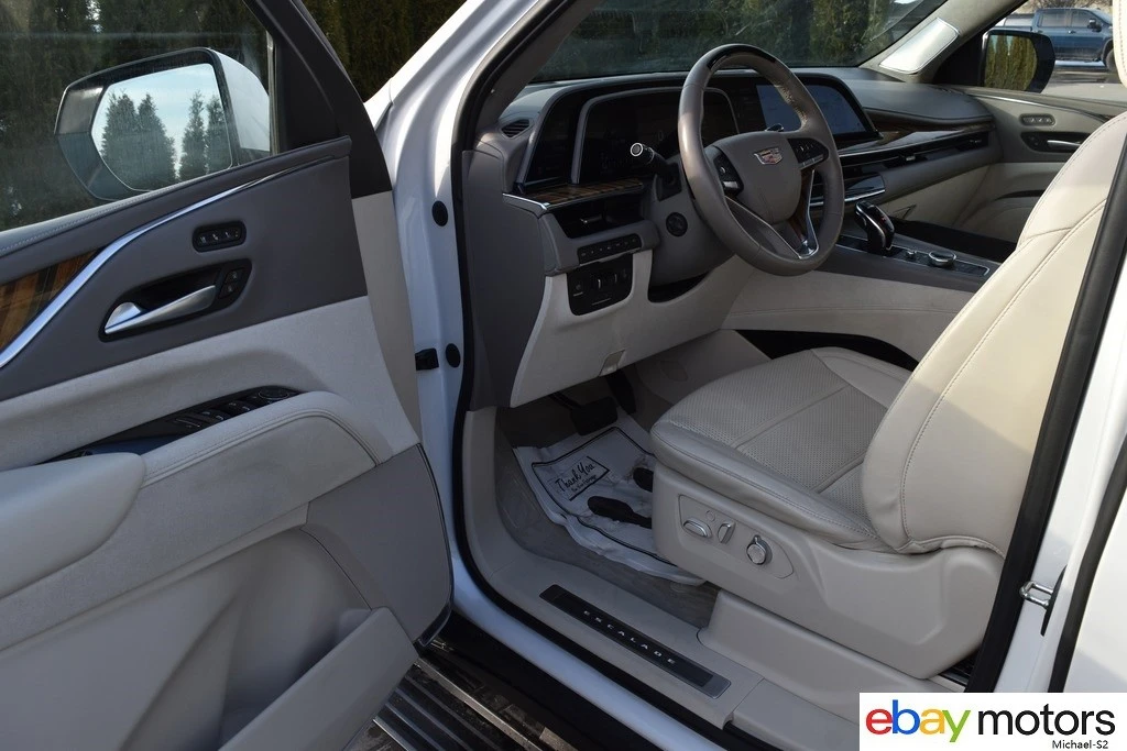 2023 Cadillac Escalade 5th Gen - Image 11 of 21