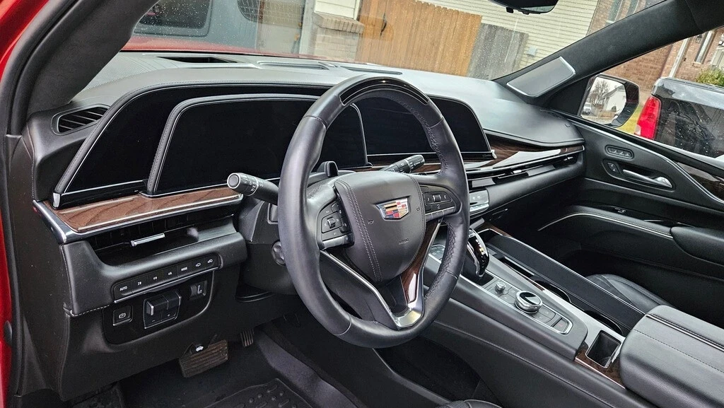 2023 Cadillac Escalade 5th Gen - Image 11 of 12