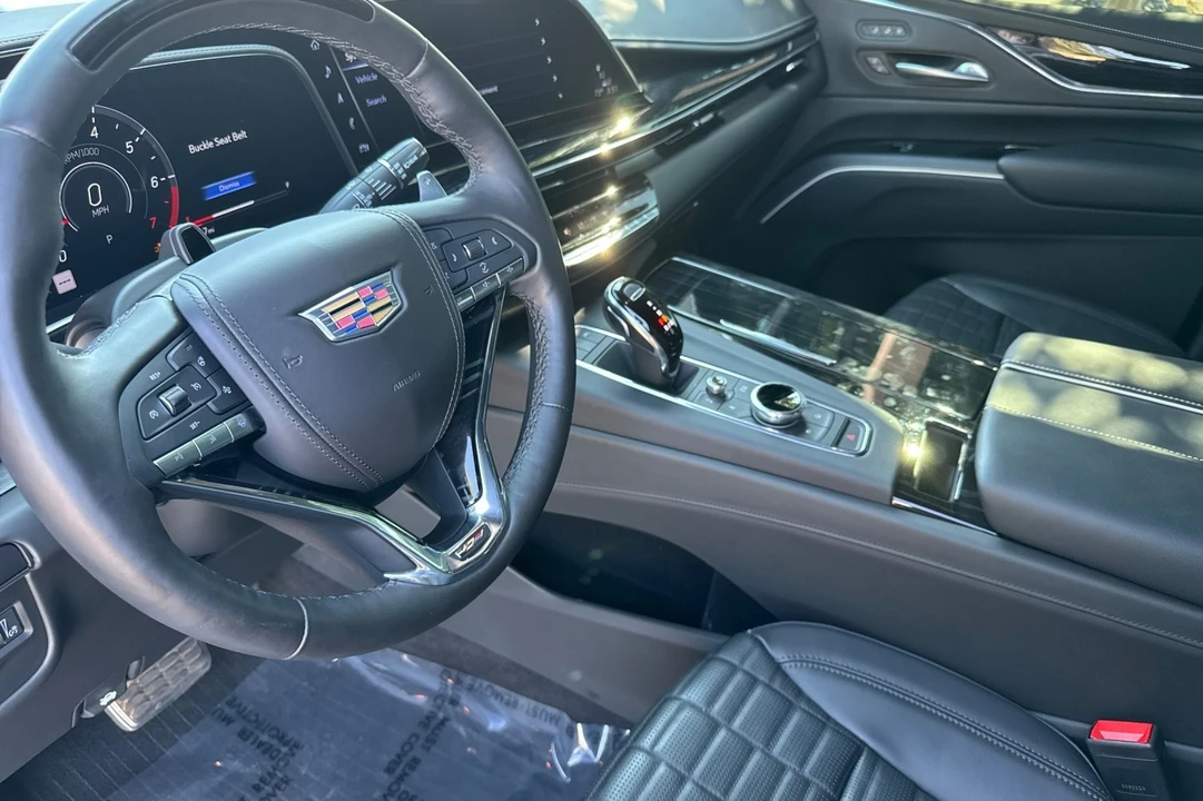 2023 Cadillac Escalade-V 5th Gen - Image 10 of 12