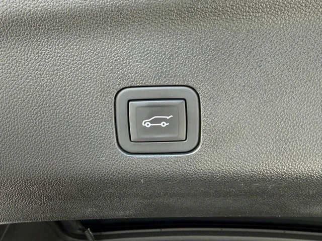 2023 Cadillac Escalade-V 5th Gen - Image 11 of 12