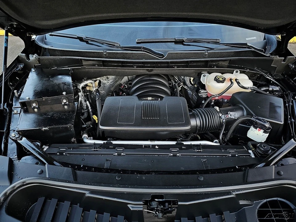 2023 Cadillac Escalade 5th Gen - Image 18 of 21