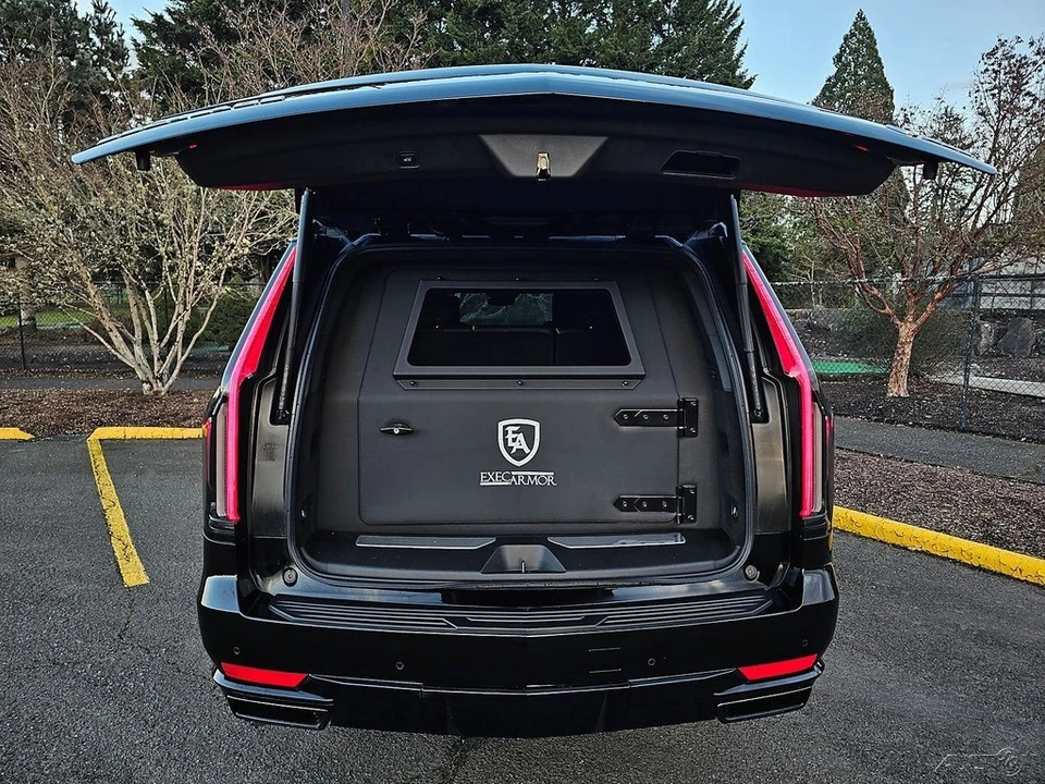 2023 Cadillac Escalade 5th Gen - Image 7 of 21
