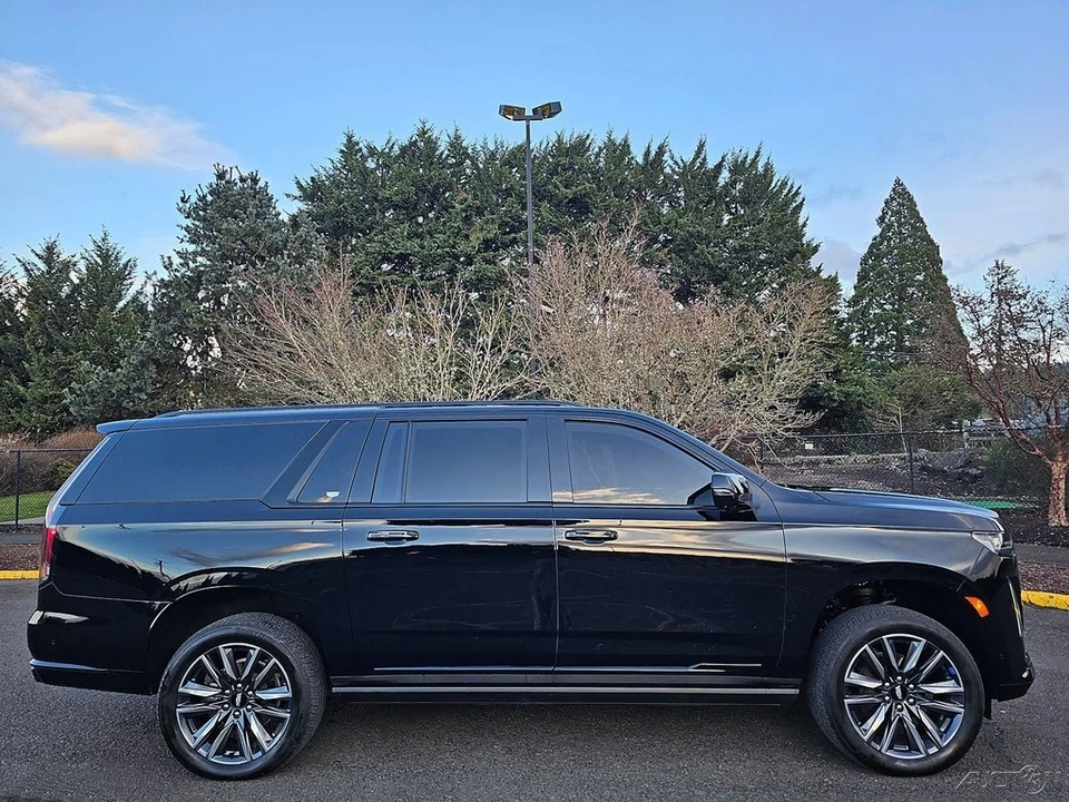 2023 Cadillac Escalade 5th Gen - Image 4 of 21