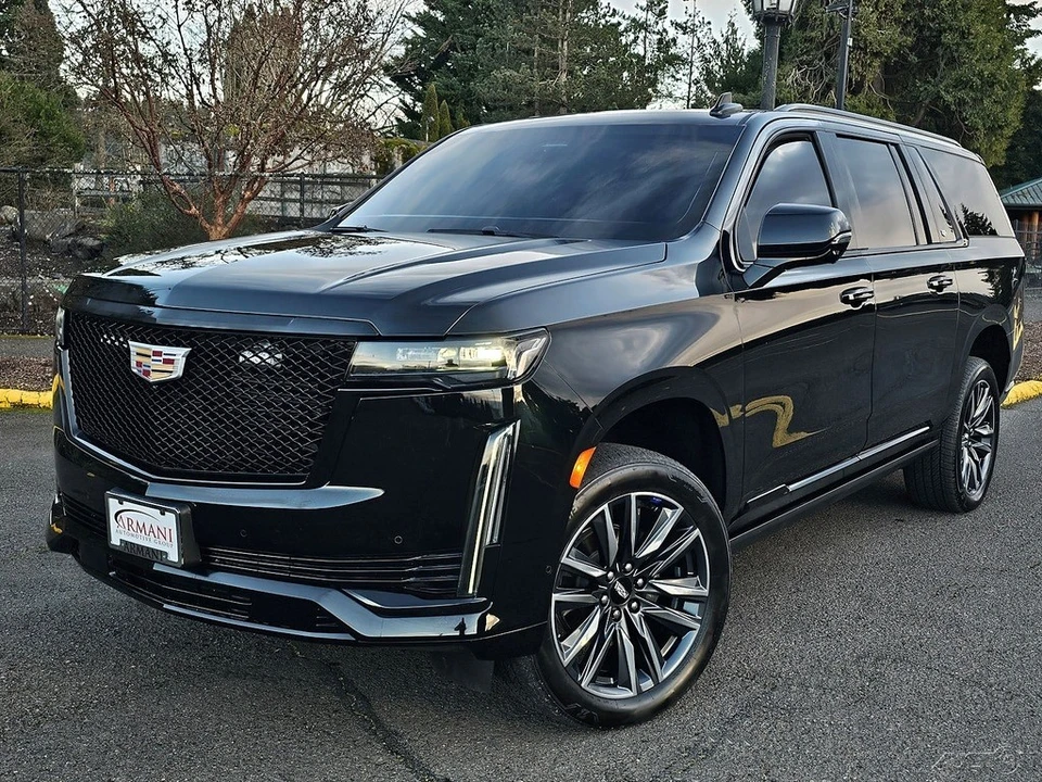 2023 Cadillac Escalade 5th Gen - Image 13 of 21