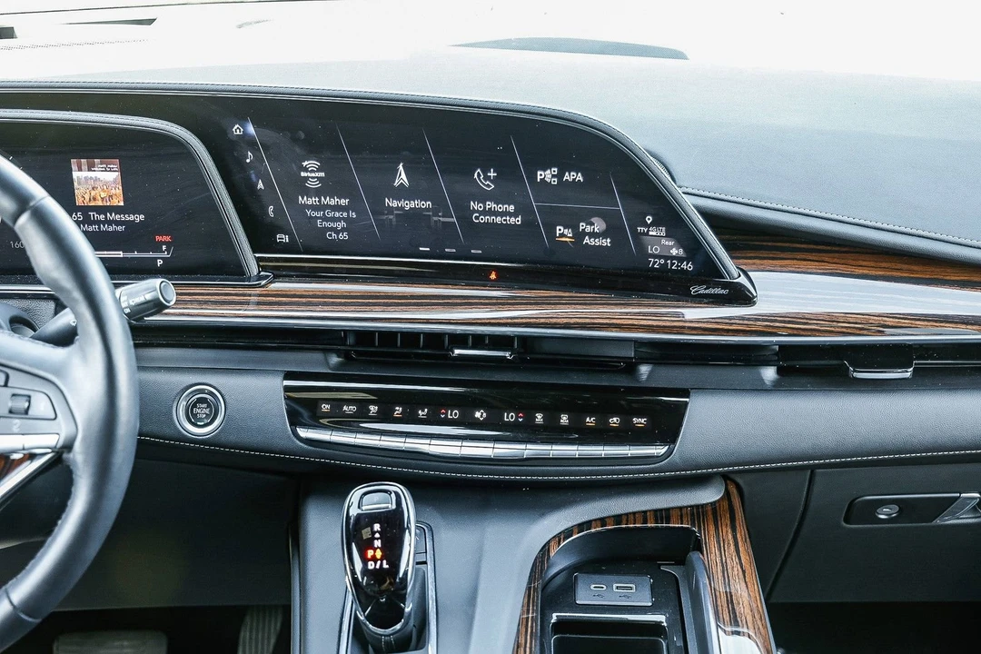 2023 Cadillac Escalade 5th Gen - Image 11 of 21