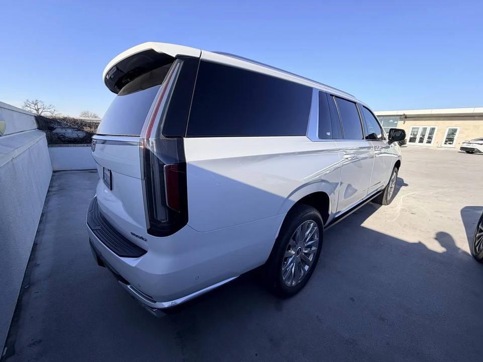 2023 Cadillac Escalade 5th Gen - Image 6 of 6