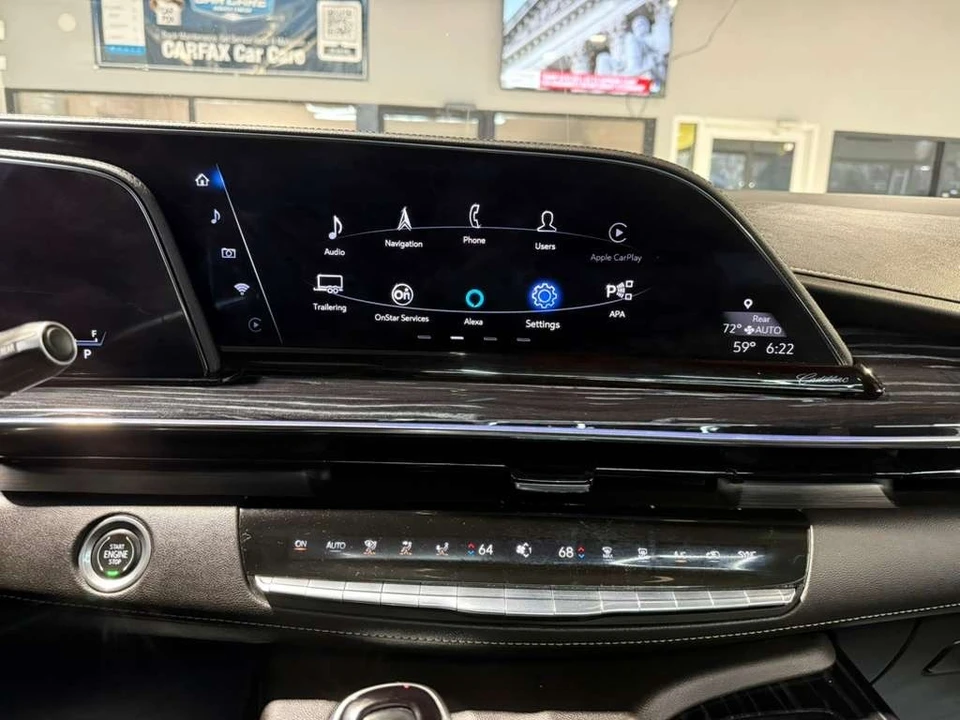 2023 Cadillac Escalade 5th Gen - Image 18 of 21