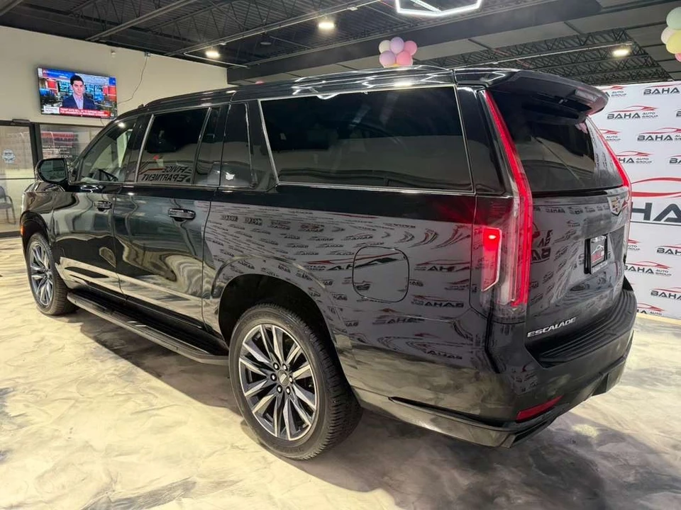 2023 Cadillac Escalade 5th Gen - Image 10 of 21