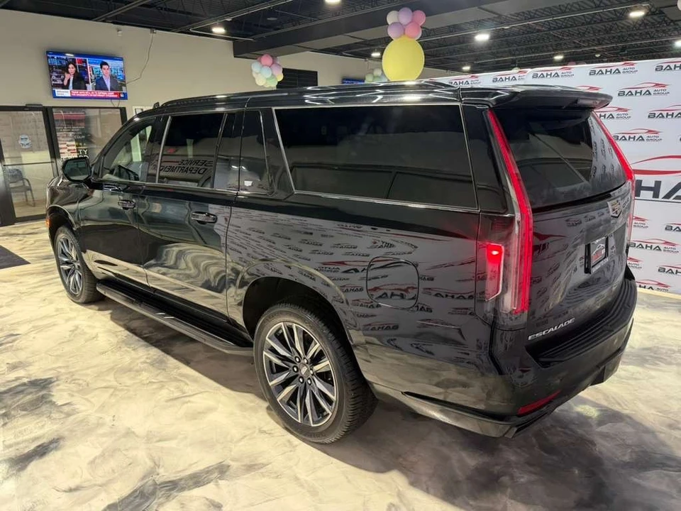 2023 Cadillac Escalade 5th Gen - Image 11 of 21