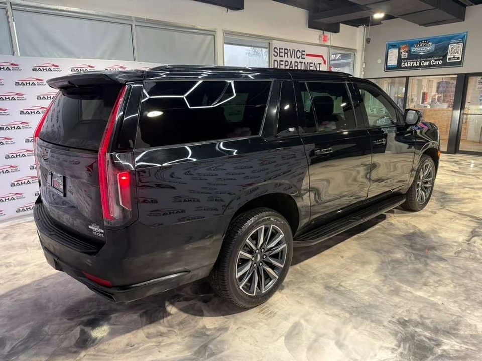 2023 Cadillac Escalade 5th Gen - Image 9 of 21