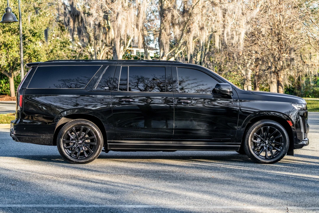 2023 Cadillac Escalade 5th Gen - Image 3 of 31