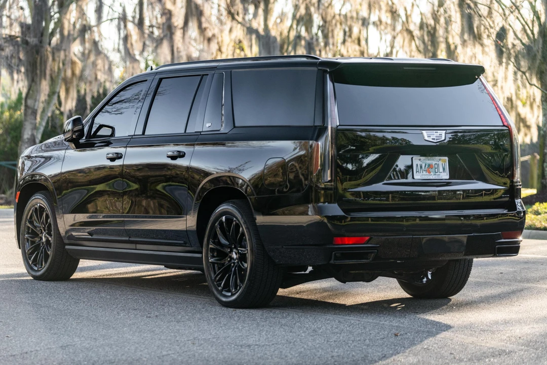 2023 Cadillac Escalade 5th Gen - Image 4 of 31