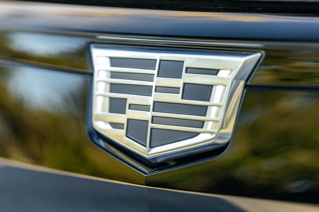2023 Cadillac Escalade 5th Gen - Image 15 of 31